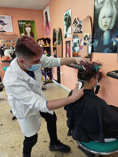 corte_de_cabello-_chica-_maquinilla corte_de_cabello-_chica-_maquinilla
